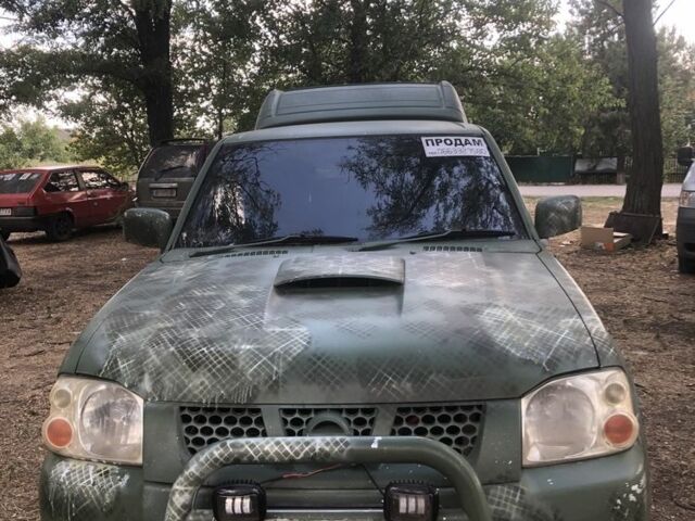 Зелений Ніссан Навара, об'ємом двигуна 2.5 л та пробігом 140 тис. км за 3750 $, фото 1 на Automoto.ua