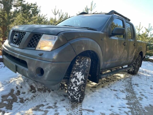 Зелений Ніссан Навара, об'ємом двигуна 0 л та пробігом 250 тис. км за 6300 $, фото 1 на Automoto.ua