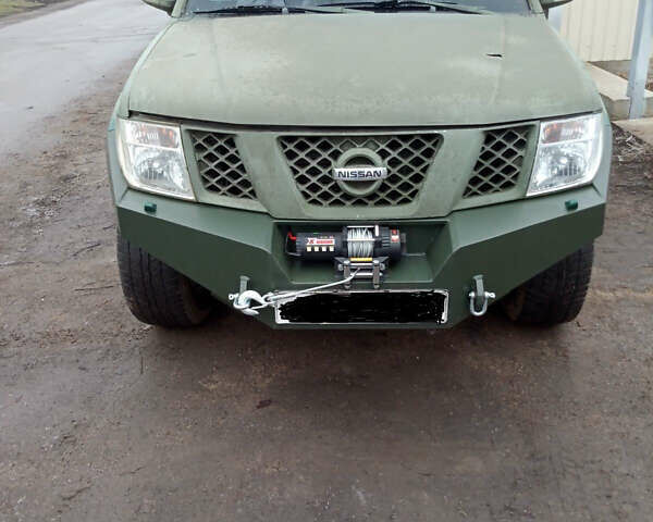 Зеленый Ниссан Навара, объемом двигателя 2.5 л и пробегом 230 тыс. км за 5900 $, фото 1 на Automoto.ua