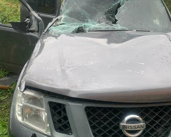 Зелений Ніссан Навара, об'ємом двигуна 2.49 л та пробігом 150 тис. км за 2999 $, фото 1 на Automoto.ua