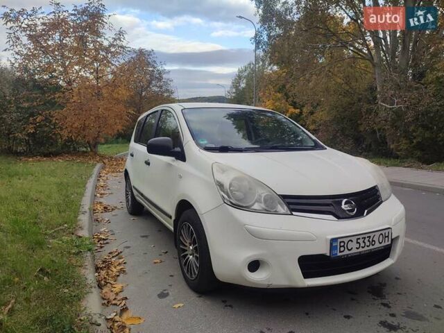 Белый Ниссан Ноут, объемом двигателя 1.39 л и пробегом 199 тыс. км за 5600 $, фото 1 на Automoto.ua