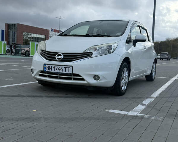 Белый Ниссан Ноут, объемом двигателя 1.2 л и пробегом 157 тыс. км за 7800 $, фото 1 на Automoto.ua