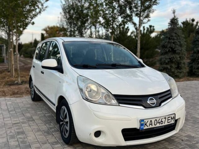 Ниссан Ноут 2012 в Киеве на Automoto.ua Белый Ниссан Ноут, объемом двигателя 1.5 л и пробегом 352 тыс. км за 4800 $, фото 1 на Automoto.ua