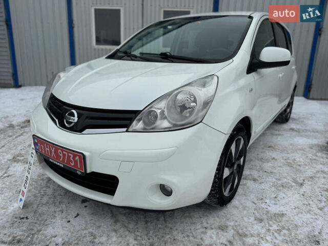 Белый Ниссан Ноут, объемом двигателя 1.6 л и пробегом 169 тыс. км за 9799 $, фото 1 на Automoto.ua