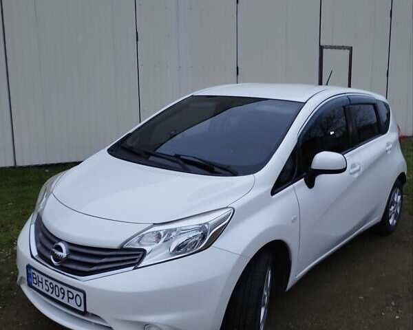 Белый Ниссан Ноут, объемом двигателя 1.2 л и пробегом 70 тыс. км за 7200 $, фото 1 на Automoto.ua