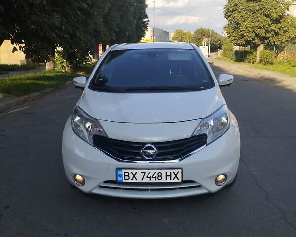 Белый Ниссан Ноут, объемом двигателя 1.5 л и пробегом 250 тыс. км за 8000 $, фото 1 на Automoto.ua
