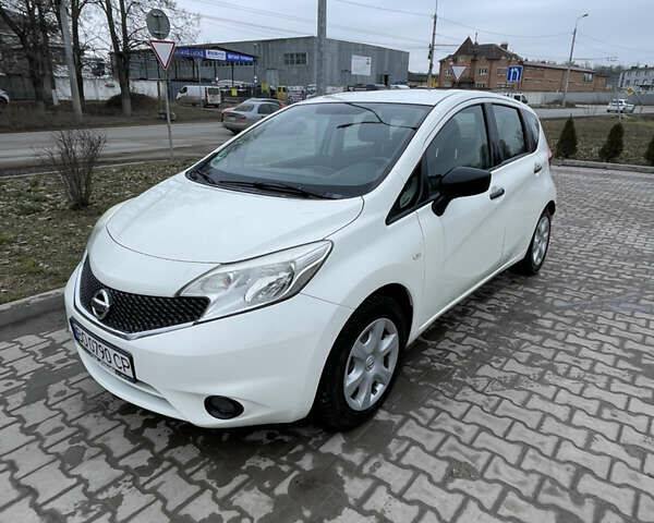 Білий Ніссан Ноут, об'ємом двигуна 1.5 л та пробігом 273 тис. км за 8000 $, фото 1 на Automoto.ua