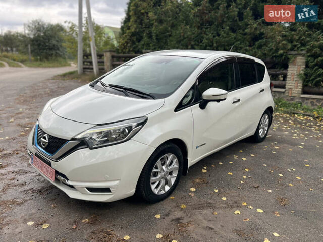 Білий Ніссан Ноут, об'ємом двигуна 1.2 л та пробігом 88 тис. км за 12200 $, фото 1 на Automoto.ua