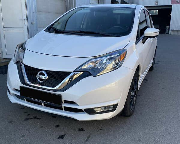 Белый Ниссан Ноут, объемом двигателя 1.6 л и пробегом 37 тыс. км за 12500 $, фото 1 на Automoto.ua