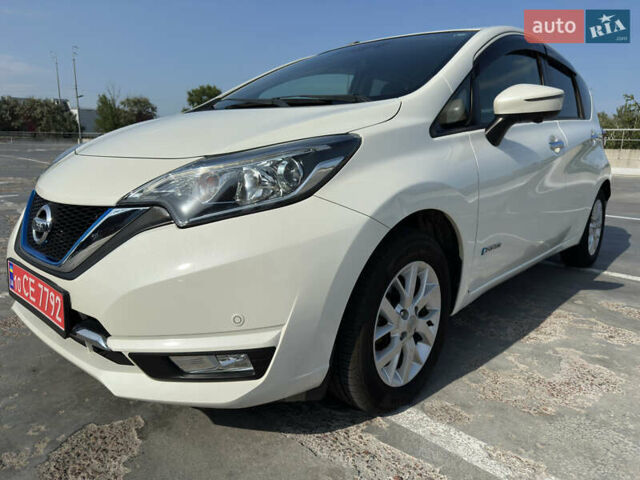 Білий Ніссан Ноут, об'ємом двигуна 1.2 л та пробігом 55 тис. км за 12800 $, фото 1 на Automoto.ua