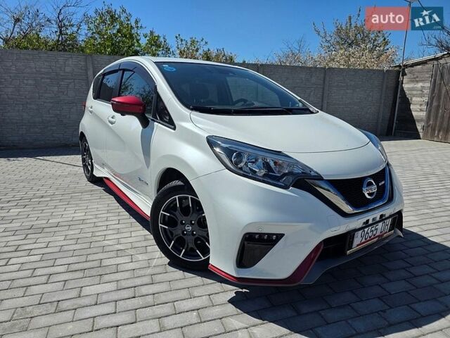 Белый Ниссан Ноут, объемом двигателя 1.2 л и пробегом 55 тыс. км за 13500 $, фото 1 на Automoto.ua