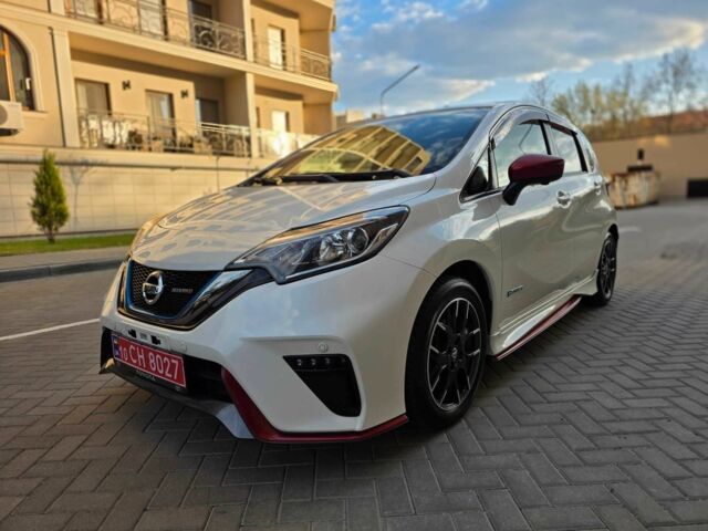 Білий Ніссан Ноут, об'ємом двигуна 1.2 л та пробігом 59 тис. км за 13900 $, фото 1 на Automoto.ua