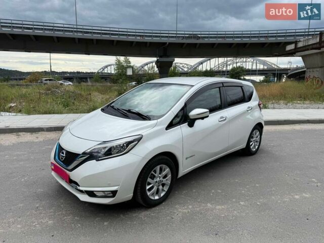 Белый Ниссан Ноут, объемом двигателя 1.2 л и пробегом 76 тыс. км за 11800 $, фото 1 на Automoto.ua