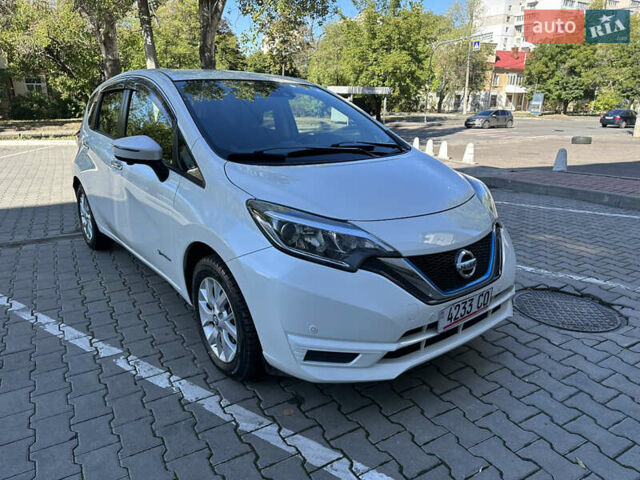 Белый Ниссан Ноут, объемом двигателя 1.2 л и пробегом 52 тыс. км за 12600 $, фото 1 на Automoto.ua