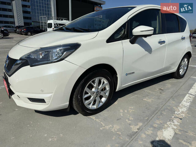 Белый Ниссан Ноут, объемом двигателя 1.2 л и пробегом 83 тыс. км за 12400 $, фото 1 на Automoto.ua