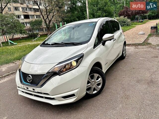 Білий Ніссан Ноут, об'ємом двигуна 1.2 л та пробігом 64 тис. км за 12350 $, фото 1 на Automoto.ua