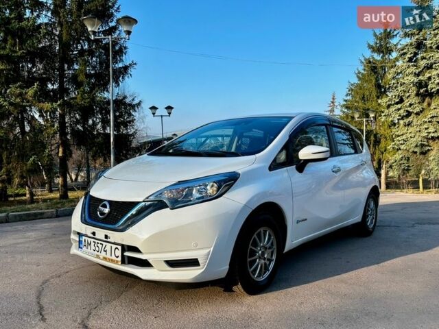 Белый Ниссан Ноут, объемом двигателя 1.2 л и пробегом 88 тыс. км за 12999 $, фото 1 на Automoto.ua