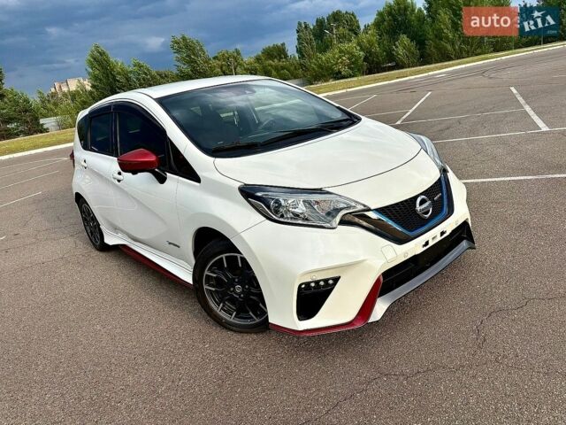 Білий Ніссан Ноут, об'ємом двигуна 1.2 л та пробігом 47 тис. км за 13850 $, фото 1 на Automoto.ua