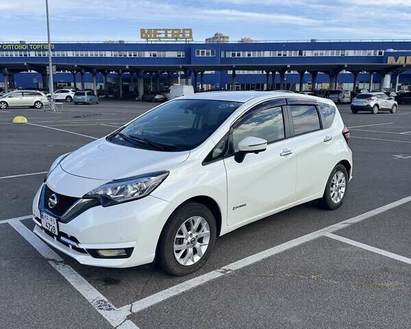 Белый Ниссан Ноут, объемом двигателя 1.2 л и пробегом 48 тыс. км за 13700 $, фото 1 на Automoto.ua