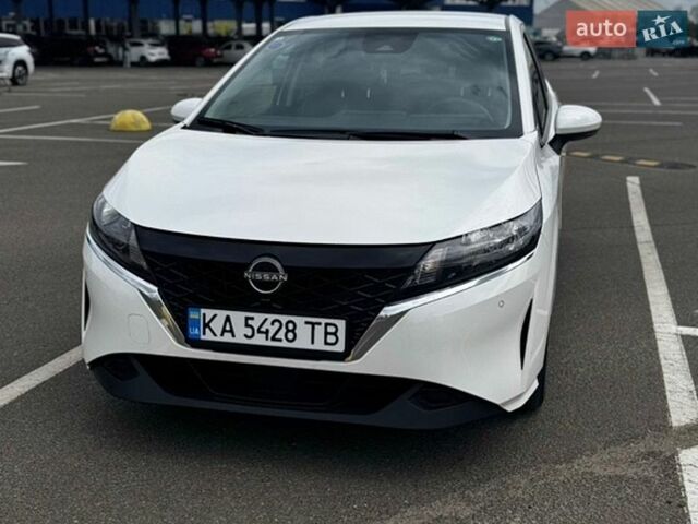 Белый Ниссан Ноут, объемом двигателя 1.2 л и пробегом 32 тыс. км за 18700 $, фото 1 на Automoto.ua