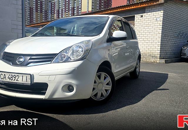 Білий Ніссан Ноут, об'ємом двигуна 1.5 л та пробігом 145 тис. км за 5400 $, фото 1 на Automoto.ua