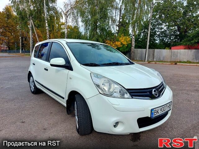 Білий Ніссан Ноут, об'ємом двигуна 1.4 л та пробігом 115 тис. км за 6500 $, фото 1 на Automoto.ua