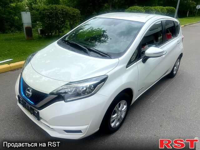 Белый Ниссан Ноут, объемом двигателя 1.2 л и пробегом 165 тыс. км за 11700 $, фото 1 на Automoto.ua