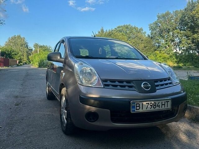 Бежевий Ніссан Ноут, об'ємом двигуна 1.39 л та пробігом 180 тис. км за 4600 $, фото 1 на Automoto.ua