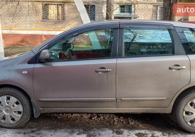 Бежевый Ниссан Ноут, объемом двигателя 1.6 л и пробегом 180 тыс. км за 5600 $, фото 1 на Automoto.ua