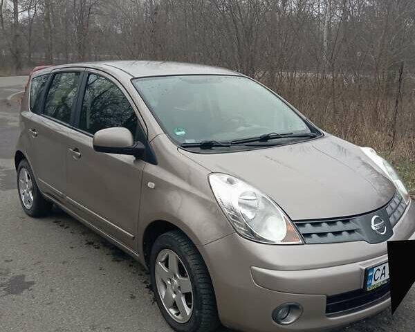 Бежевий Ніссан Ноут, об'ємом двигуна 1.39 л та пробігом 210 тис. км за 5600 $, фото 1 на Automoto.ua