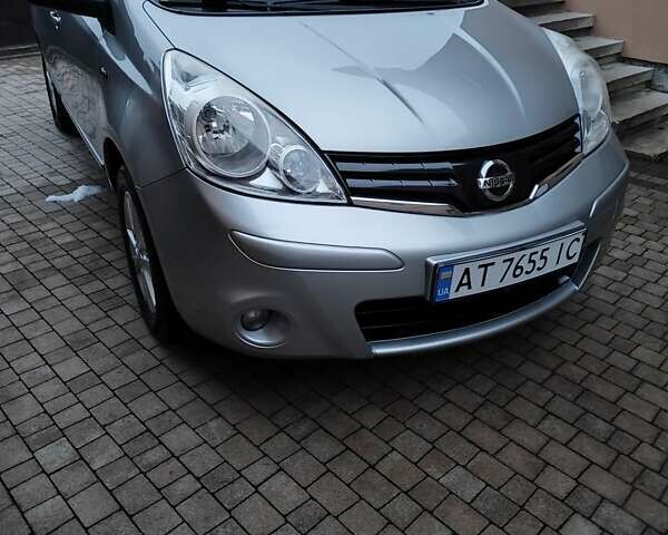 Бежевий Ніссан Ноут, об'ємом двигуна 1.6 л та пробігом 255 тис. км за 7950 $, фото 1 на Automoto.ua