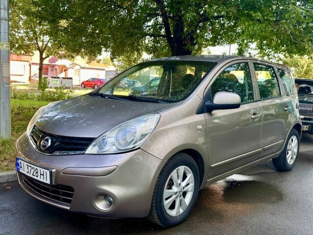 Бежевий Ніссан Ноут, об'ємом двигуна 1.6 л та пробігом 167 тис. км за 6793 $, фото 1 на Automoto.ua
