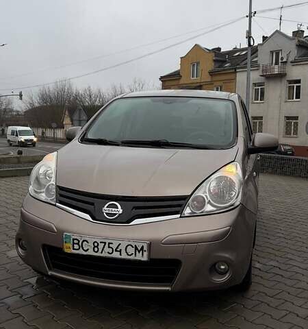 Бежевый Ниссан Ноут, объемом двигателя 1.6 л и пробегом 360 тыс. км за 7600 $, фото 1 на Automoto.ua