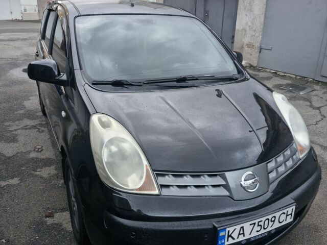 Чорний Ніссан Ноут, об'ємом двигуна 1.6 л та пробігом 226 тис. км за 6000 $, фото 1 на Automoto.ua