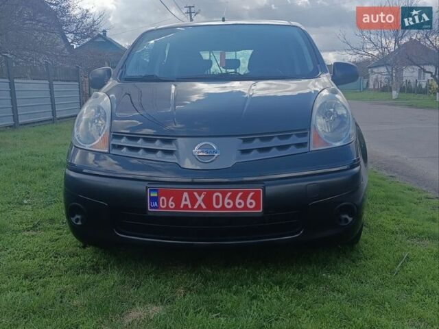 Черный Ниссан Ноут, объемом двигателя 1.4 л и пробегом 170 тыс. км за 4999 $, фото 1 на Automoto.ua
