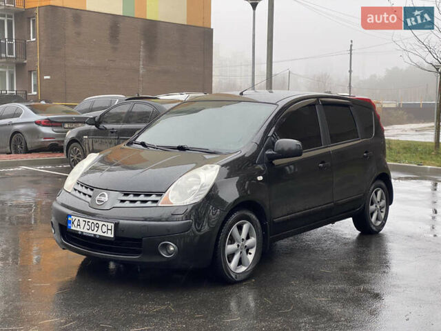 Черный Ниссан Ноут, объемом двигателя 1.6 л и пробегом 227 тыс. км за 6300 $, фото 1 на Automoto.ua