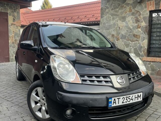 Черный Ниссан Ноут, объемом двигателя 1.6 л и пробегом 200 тыс. км за 6500 $, фото 1 на Automoto.ua