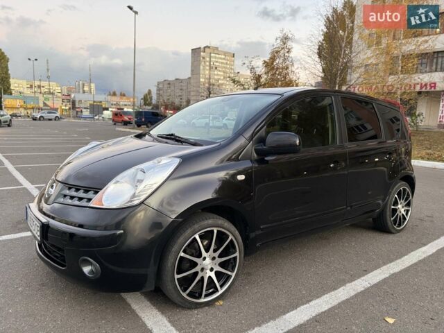 Чорний Ніссан Ноут, об'ємом двигуна 1.6 л та пробігом 238 тис. км за 5500 $, фото 1 на Automoto.ua