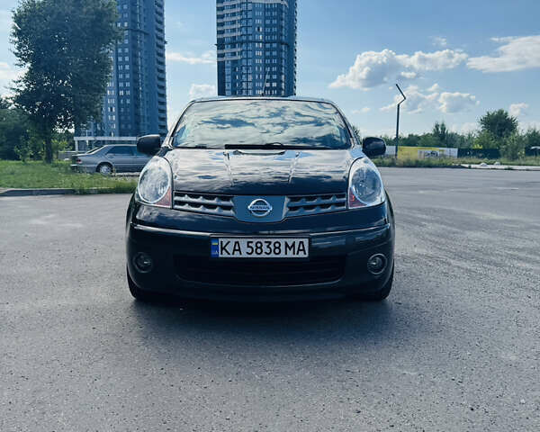 Черный Ниссан Ноут, объемом двигателя 1.6 л и пробегом 223 тыс. км за 5600 $, фото 1 на Automoto.ua