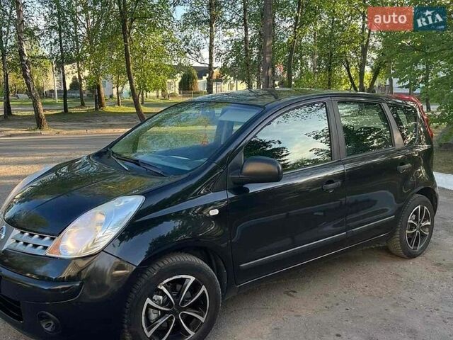 Черный Ниссан Ноут, объемом двигателя 1.39 л и пробегом 258 тыс. км за 3900 $, фото 1 на Automoto.ua