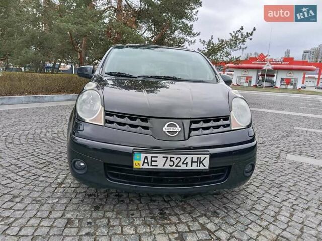 Чорний Ніссан Ноут, об'ємом двигуна 1.6 л та пробігом 210 тис. км за 5500 $, фото 1 на Automoto.ua