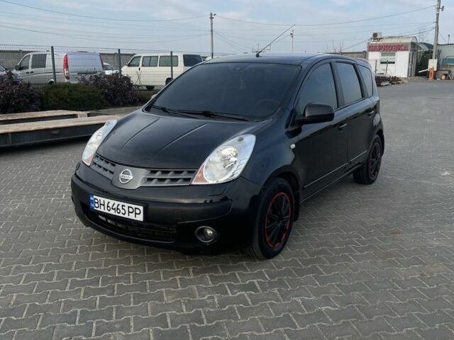 Чорний Ніссан Ноут, об'ємом двигуна 1.6 л та пробігом 193 тис. км за 4700 $, фото 1 на Automoto.ua
