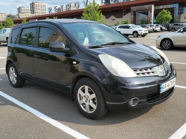 Чорний Ніссан Ноут, об'ємом двигуна 1.6 л та пробігом 178 тис. км за 6500 $, фото 1 на Automoto.ua