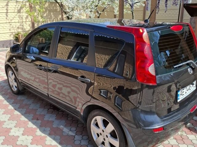 Черный Ниссан Ноут, объемом двигателя 1.4 л и пробегом 300 тыс. км за 4500 $, фото 1 на Automoto.ua