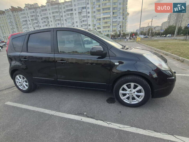 Чорний Ніссан Ноут, об'ємом двигуна 1.6 л та пробігом 212 тис. км за 7000 $, фото 1 на Automoto.ua