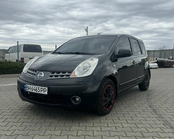 Черный Ниссан Ноут, объемом двигателя 1.6 л и пробегом 191 тыс. км за 5200 $, фото 1 на Automoto.ua