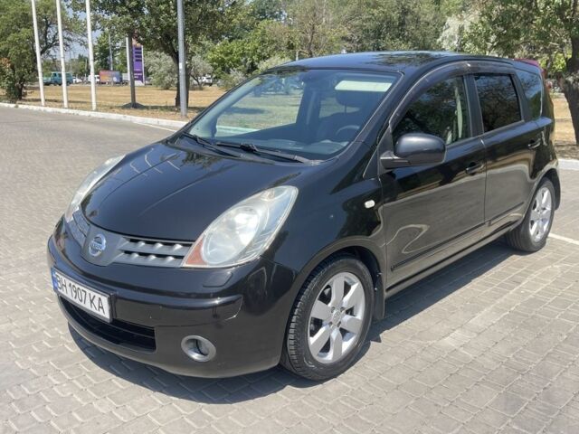 Черный Ниссан Ноут, объемом двигателя 1.6 л и пробегом 175 тыс. км за 5700 $, фото 1 на Automoto.ua