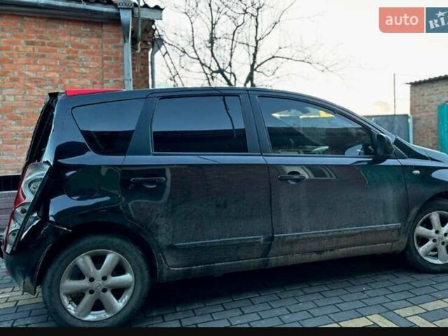 Черный Ниссан Ноут, объемом двигателя 1.6 л и пробегом 150 тыс. км за 2200 $, фото 1 на Automoto.ua