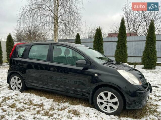 Черный Ниссан Ноут, объемом двигателя 1.6 л и пробегом 143 тыс. км за 6499 $, фото 1 на Automoto.ua