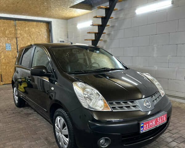 Чорний Ніссан Ноут, об'ємом двигуна 1.6 л та пробігом 200 тис. км за 5750 $, фото 1 на Automoto.ua